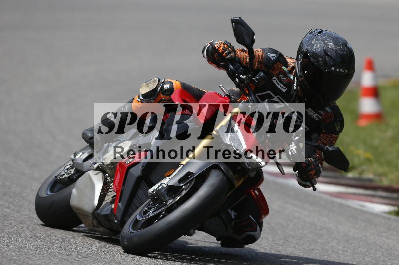 /27 12.06.2025 Ducati Schweiz Trackday Warmup  ADR/gelb-jeaune/ohne